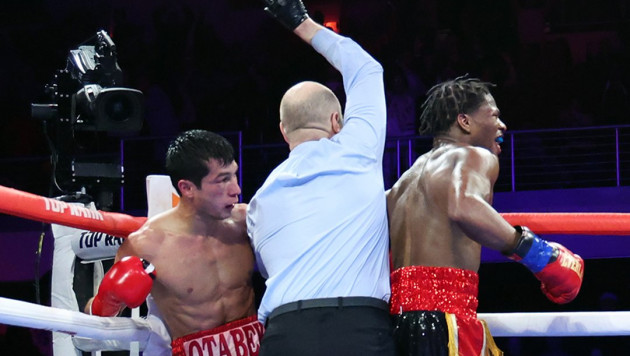 Нокаутом завершился бой узбекского боксера за титул WBA
