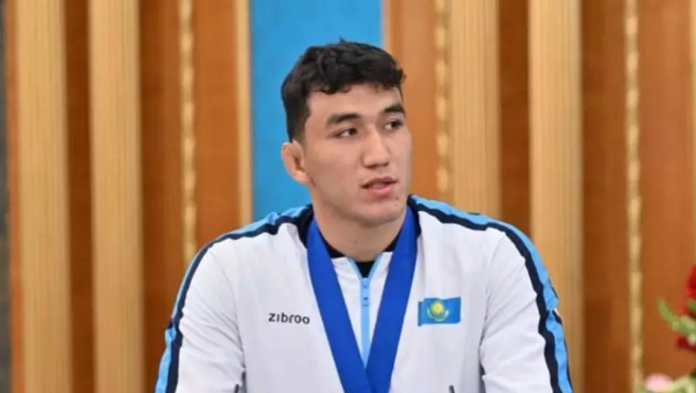 По чемпиону мира по борьбе из Казахстана принято неожиданное решение на олимпийский отбор