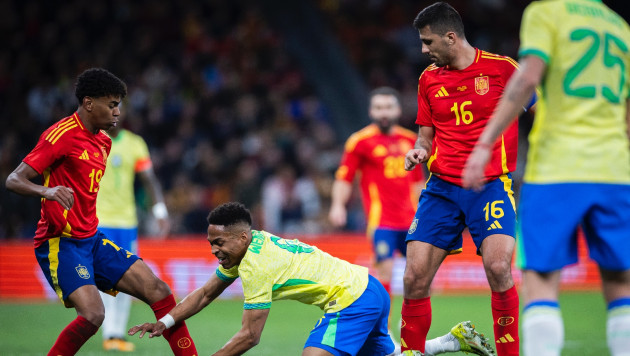 Испания и Бразилия устроили триллер на стадионе "Реала"