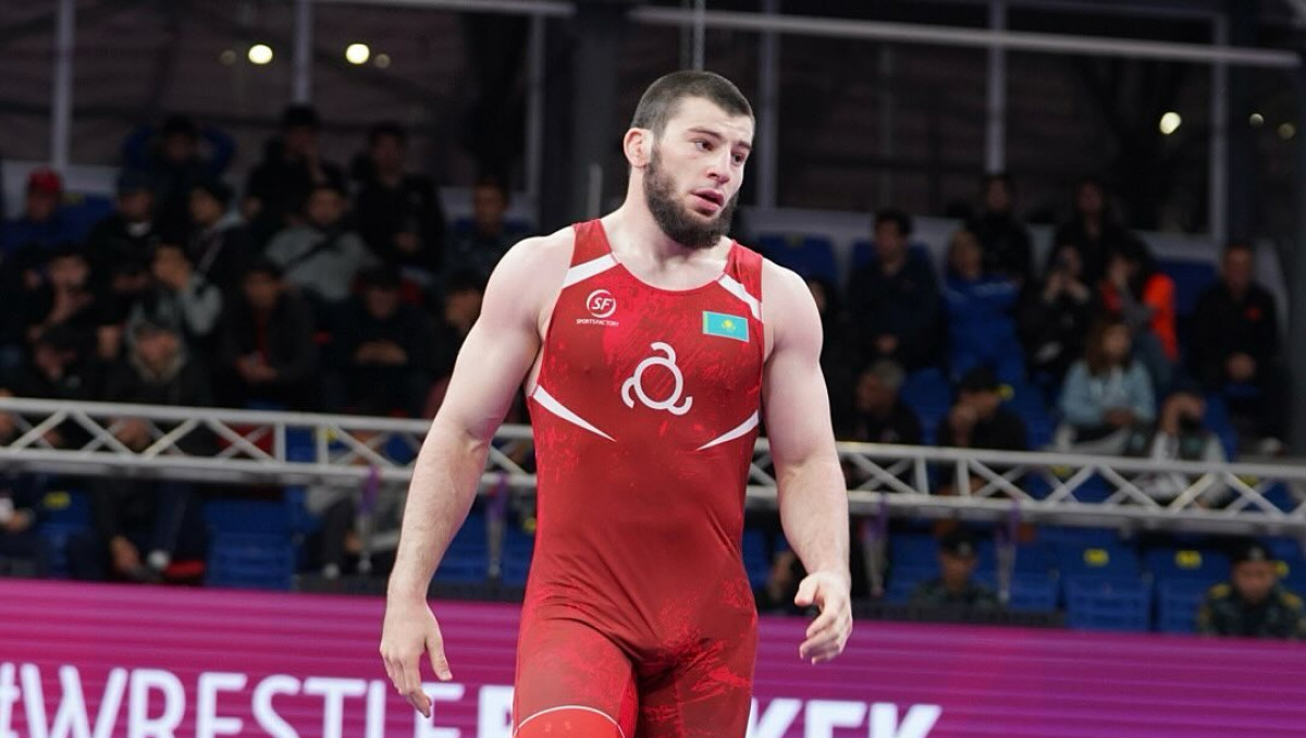 Разгромом обернулся финал Казахстана за золото чемпионата Азии по борьбе