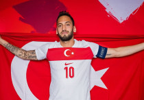 ©instagram.com/hakancalhanoglu/