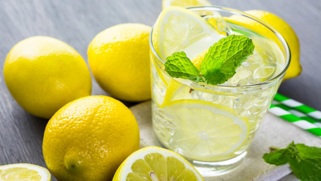 Что будет, если регулярно пить воду с мятой и лимоном