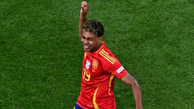 Видео: 16-летний вундеркинд сборной Испании стал самым молодым автором гола в истории Евро