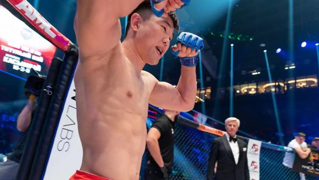 Нокаутом завершился титульный бой "Казахского терминатора" с экс-звездой UFC