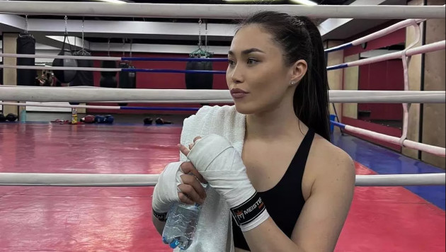 Красавица-боксерша из Казахстана узнала соперницу по титульному бою