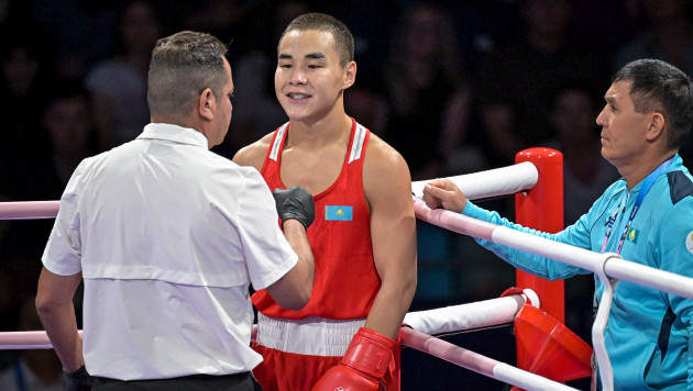 Отправивший Альвареса в нокдаун казахский боксер прокомментировал победу на Олимпиаде