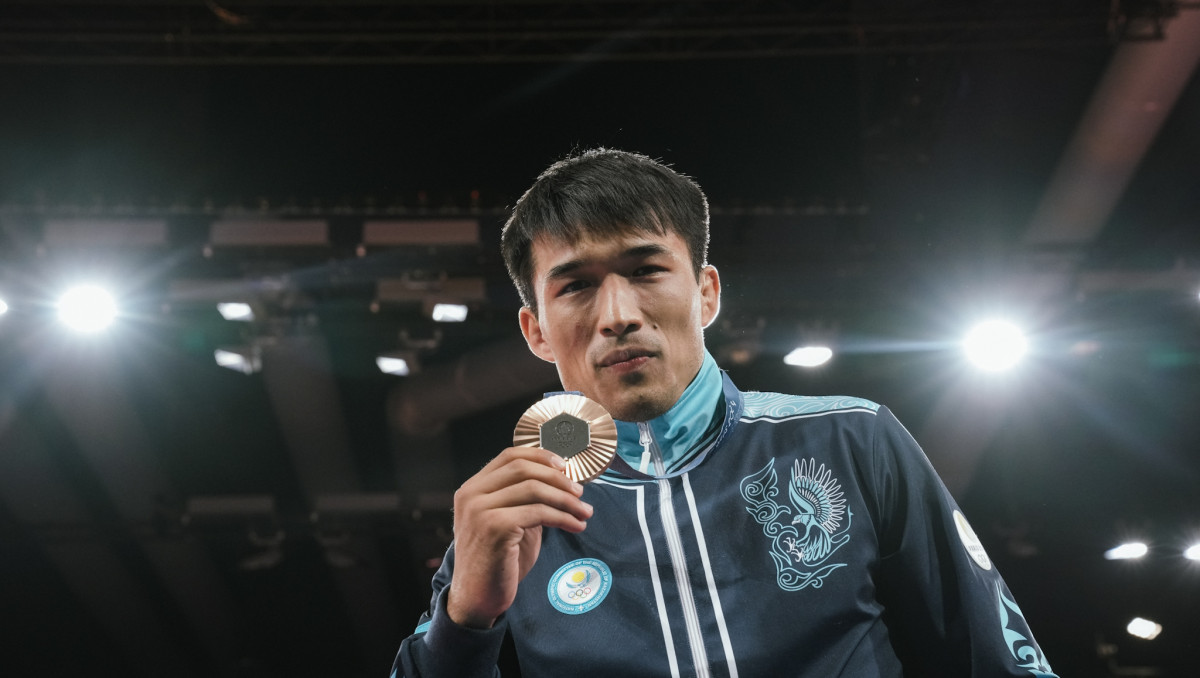 В сети появилось видео реакции семьи Кыргызбаева на бронзу Олимпиады