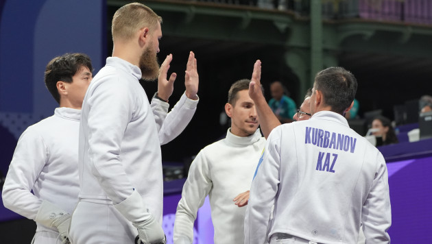 Сборная Казахстана по фехтованию оформила победу на Олимпиаде
