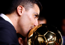 ©x.com/ballondor