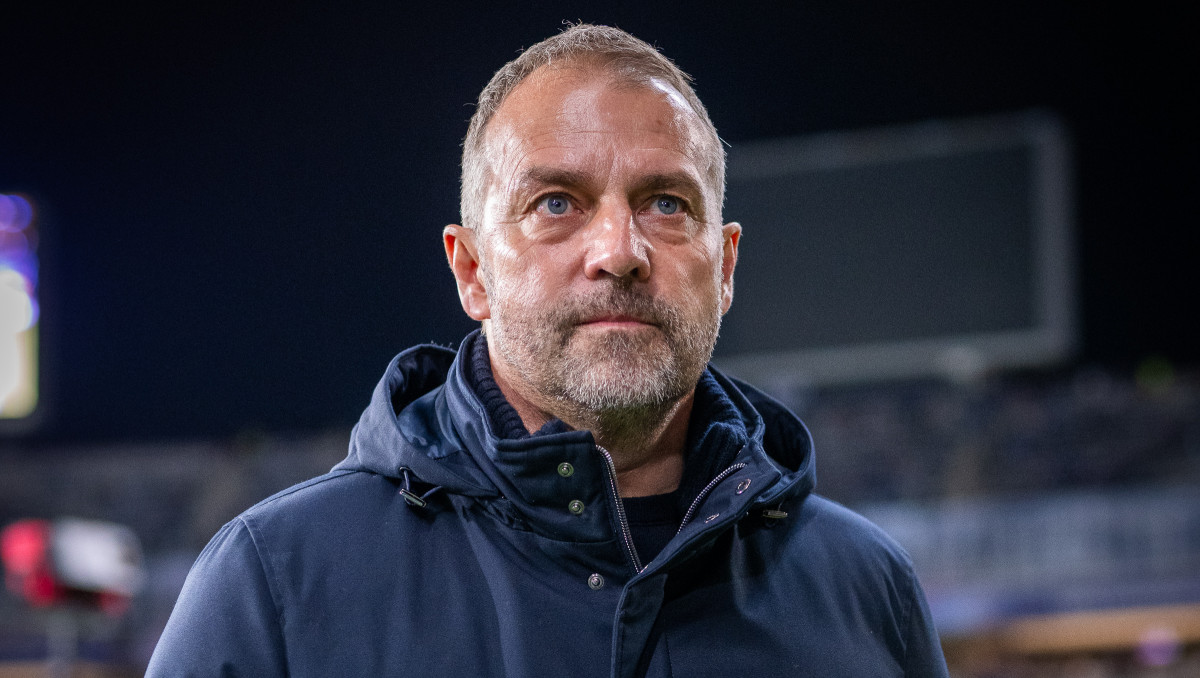 Тренер "Барселоны" прокомментировал недовольство Ямаля заменой