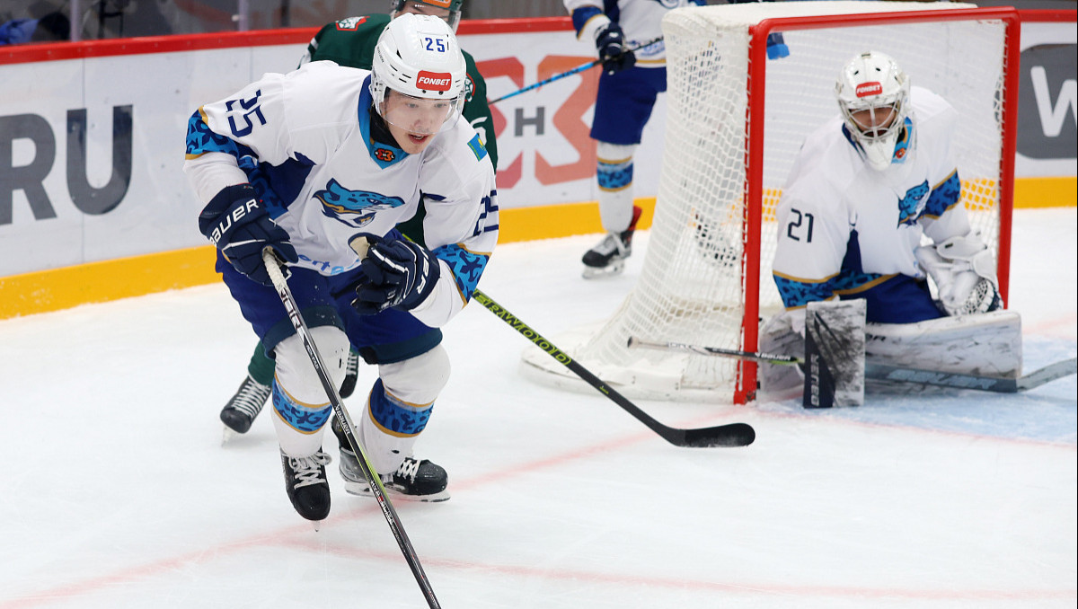 "Барыс" потерпел сокрушительное поражение в матче с 15 шайбами