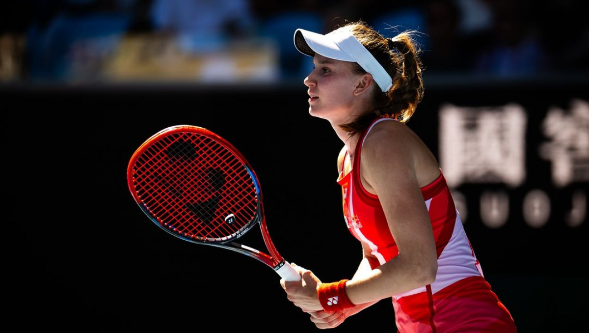 Рыбакина узнала неприятные новости после поражения в Абу-Даби