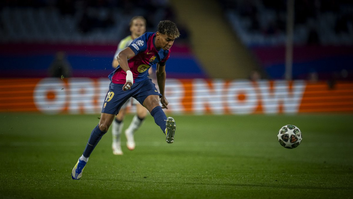 17-летний вундеркинд "Барселоны" установил новый рекорд ЛЧ и вошел в историю