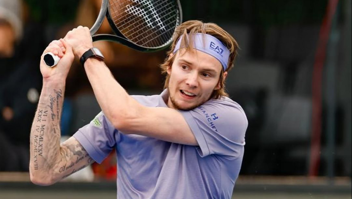 Огненным камбэком обернулся матч лучшего теннисиста Казахстана на турнире за 125 миллионов