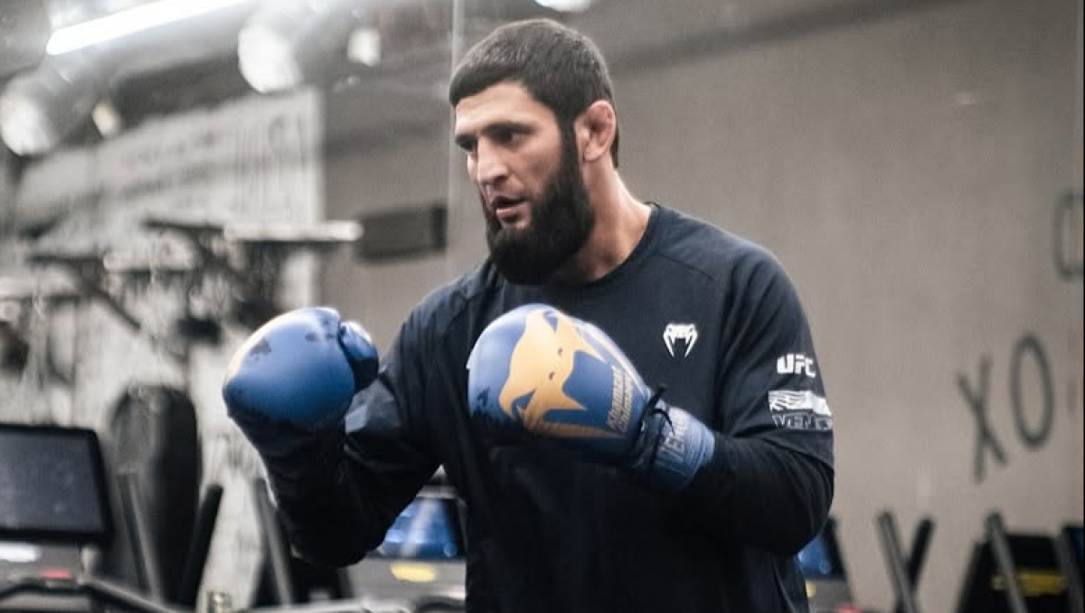 Боец UFC "начал охоту" на Чимаева. Кто он?