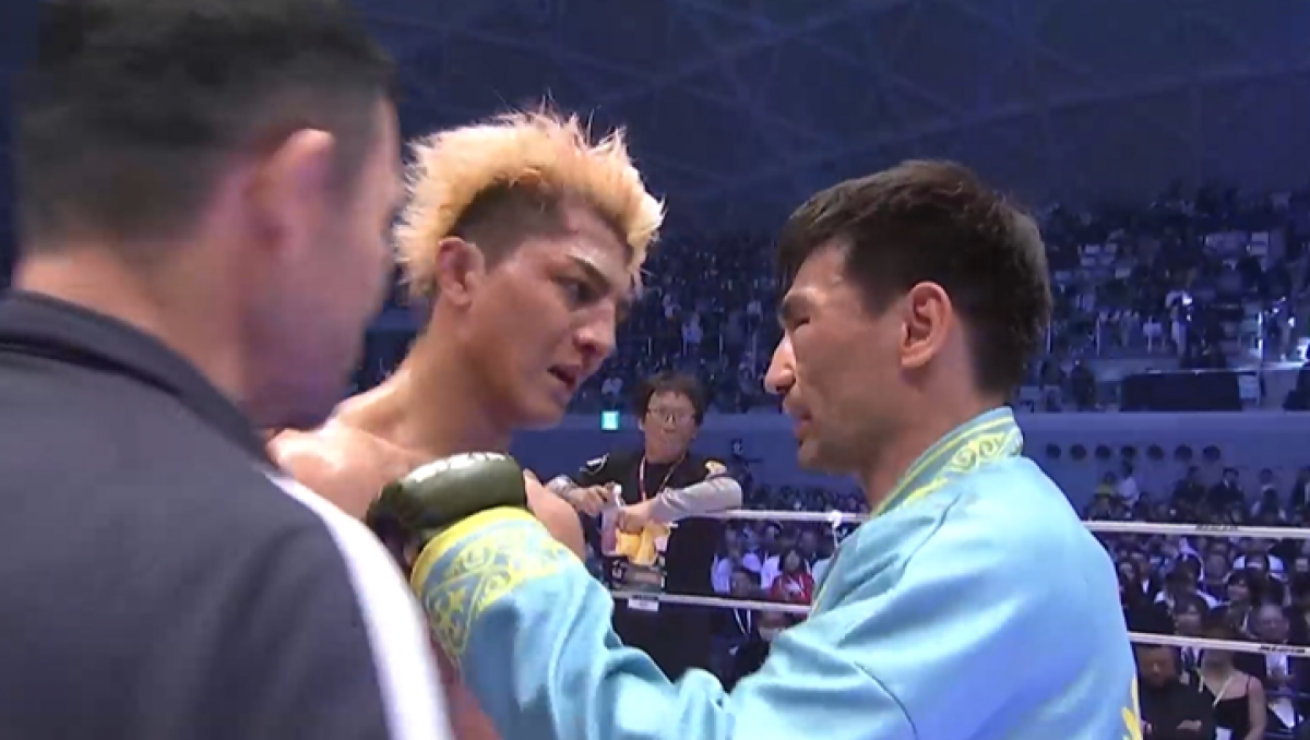 Казахстанский нокаутер победил экс-чемпиона и сделал шаг к поясу