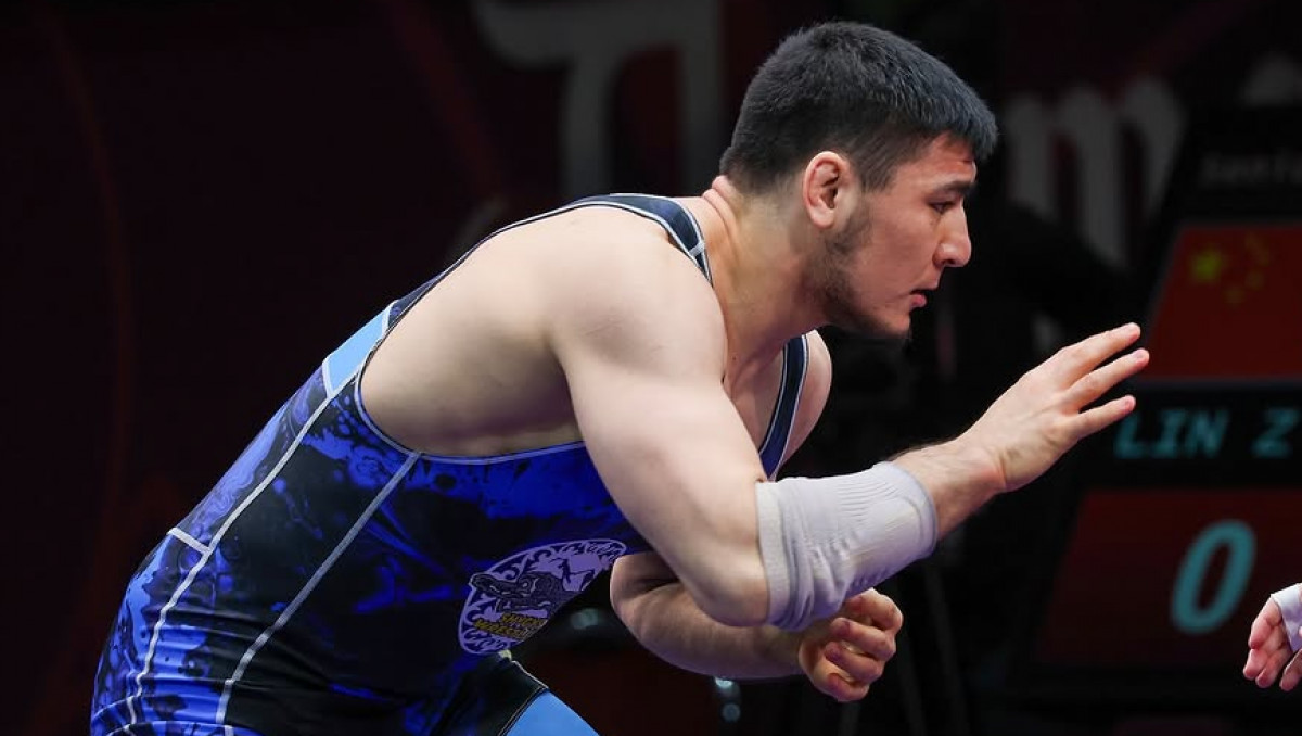 Разгром и дуэль с Узбекистаном. Казахстан получил шанс на бронзу ЧА по борьбе