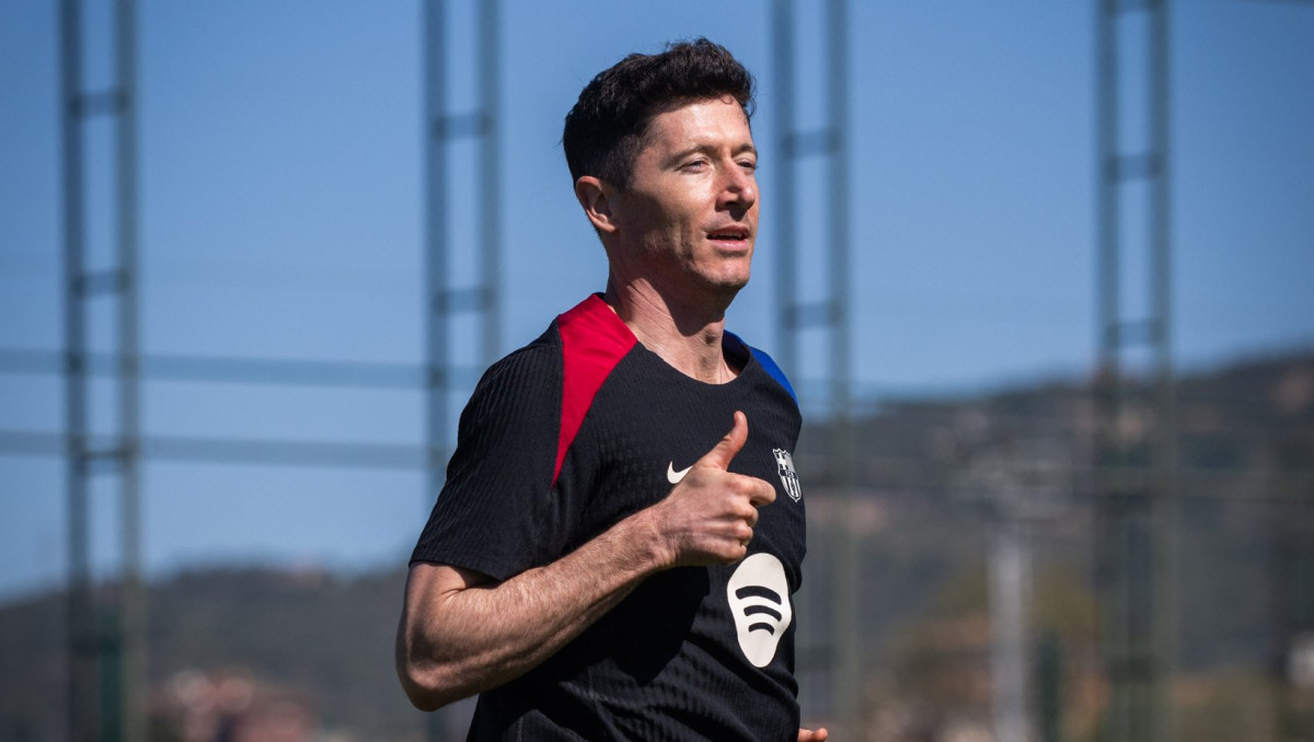 "Барселоне" предложили двух форвардов за 120 миллионов вместо Левандовски