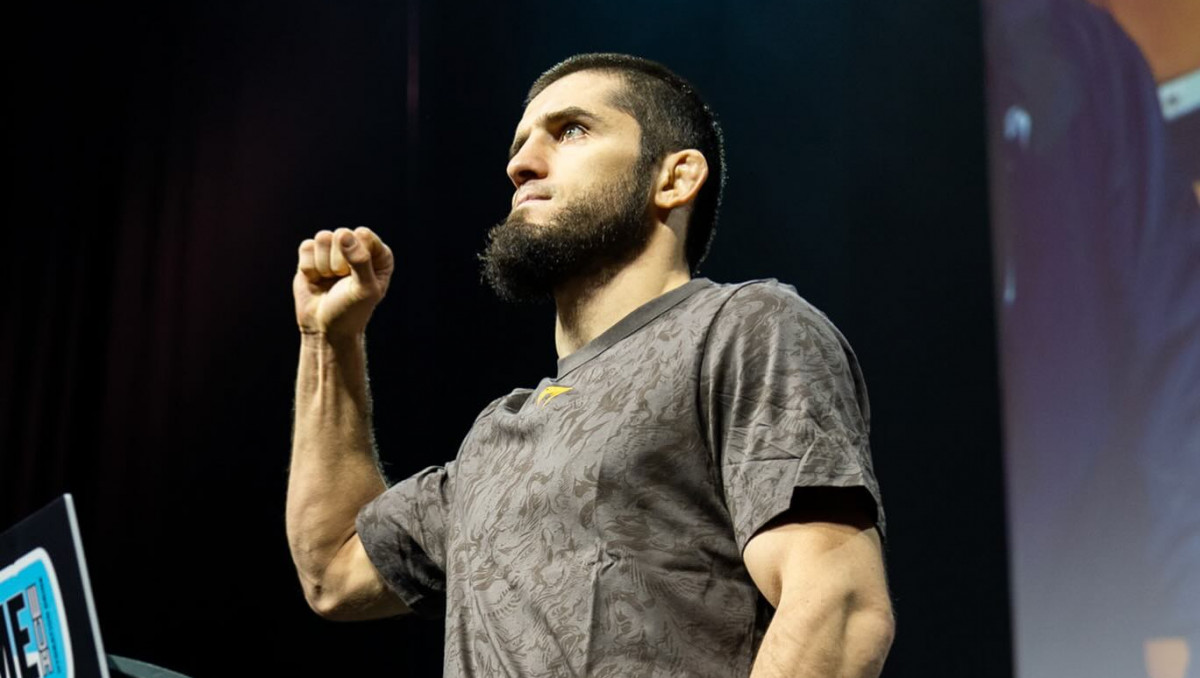 Махачев перехватил титульный бой у Рахмонова? Все подробности