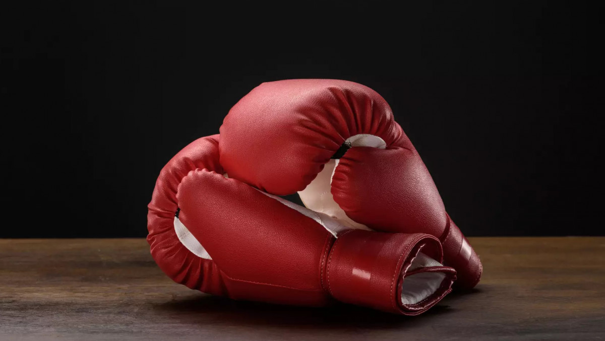 Нокаутом обернулся бой Казахстана за финал Кубка мира по боксу