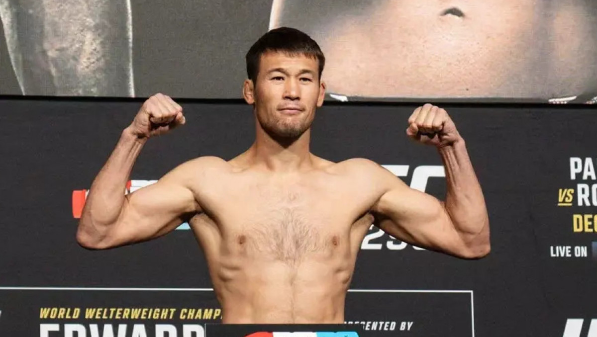 Топовый боец дал прогноз на чемпионский бой в весе Рахмонова