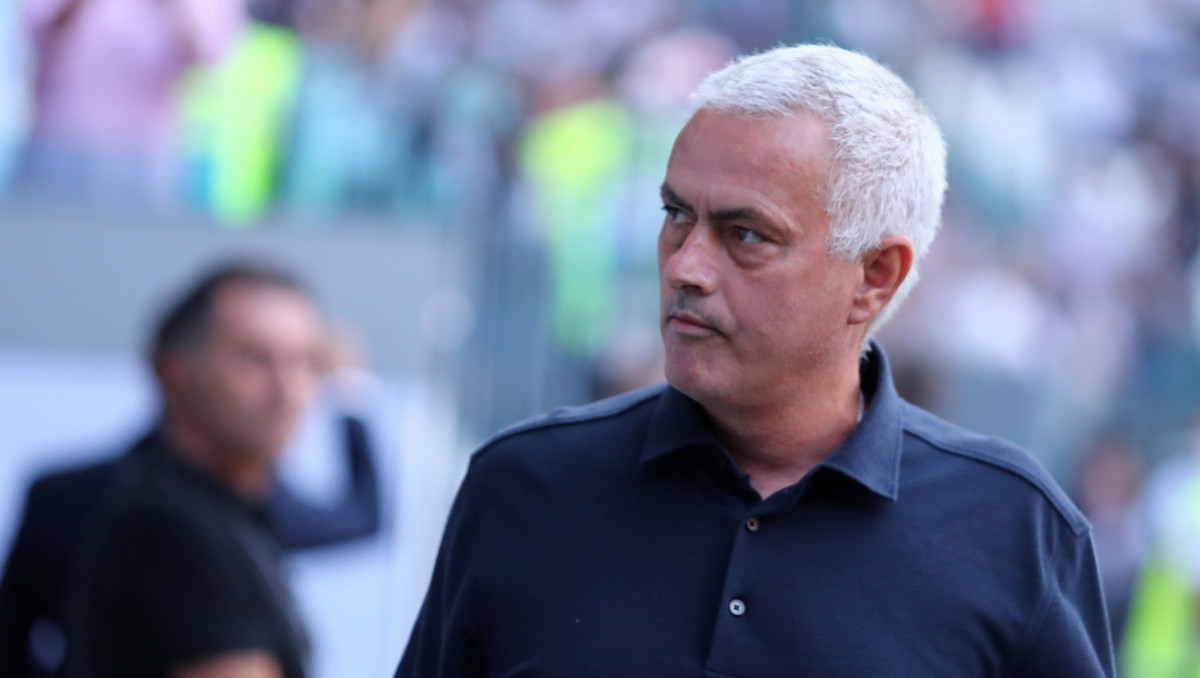 Моуринью узнал вердикт за схватку с тренером "Галатасарая"