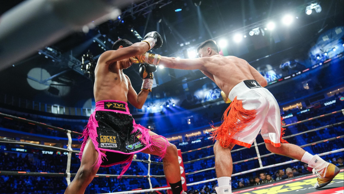 Махмуд Сабырхан дебютировал в профи с эффектного нокаута