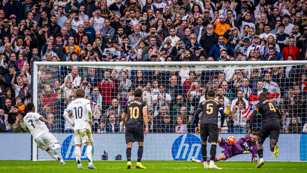 Винисиус Жуниор "попал на деньги". Он должен грузинскому вратарю