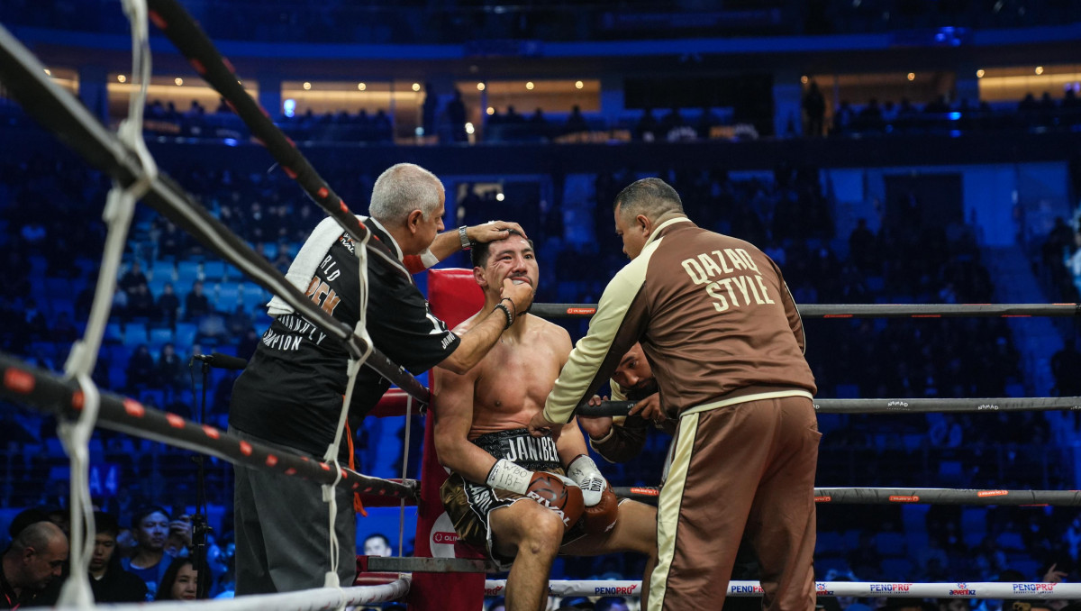 Нурсултанов дал согласие на бой с Алимханулы. Непобежденные казахи сойдутся в ринге?