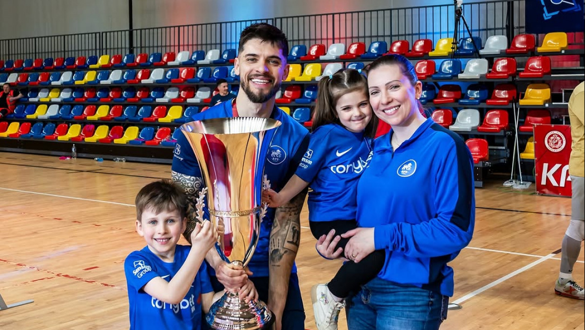 Звезда сборной Казахстана выиграл трофей с европейским клубом