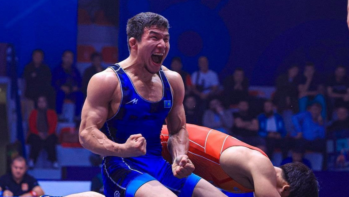 Борец из Казахстана забрал золото в Азии и сделал заявление о судействе