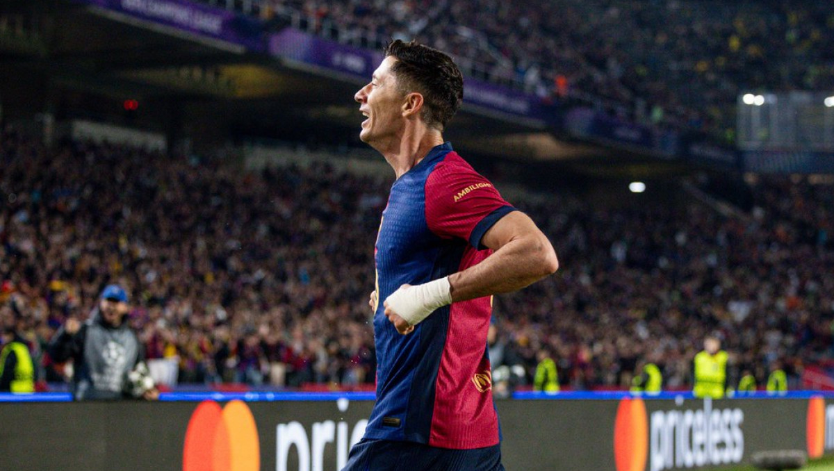 Роберт Левандовски сотворил уникальный рекорд в Лиге чемпионов