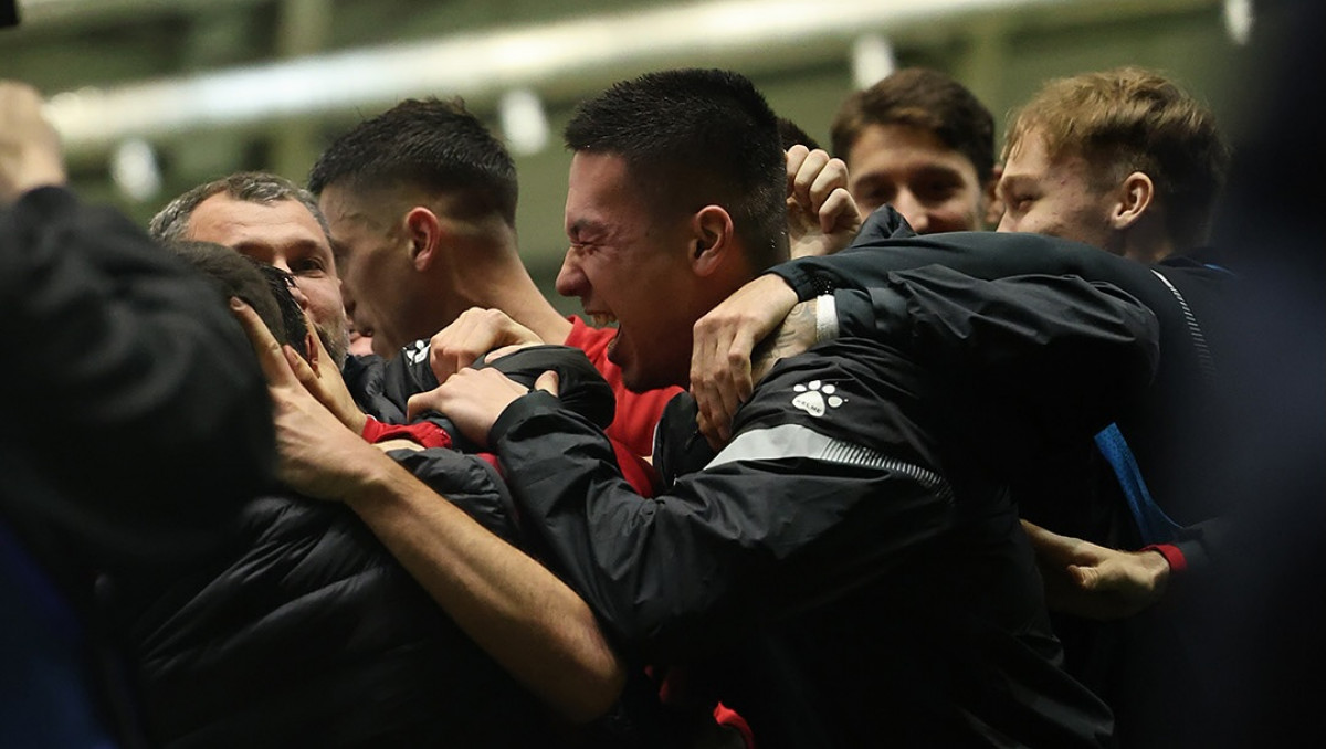 Қараусыз үйдегі қолдан жасалған порно