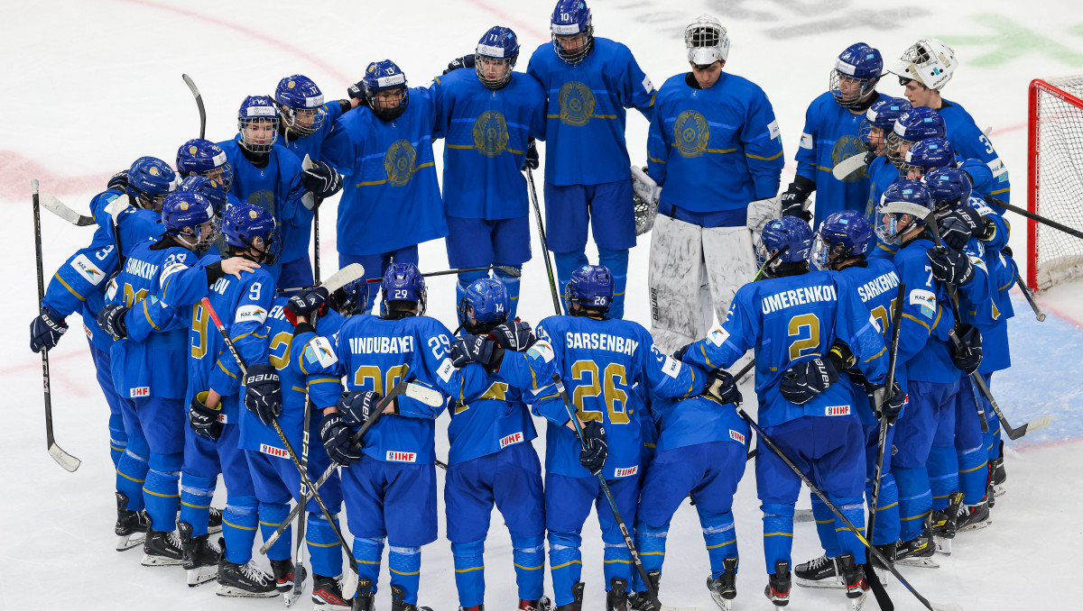 Двойным камбэком завершился матч Казахстана на ЧМ-2025 по хоккею