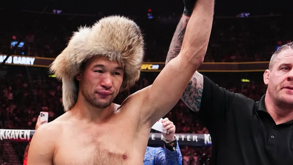 В UFC разоблачили чемпиона и предупредили Рахмонова
