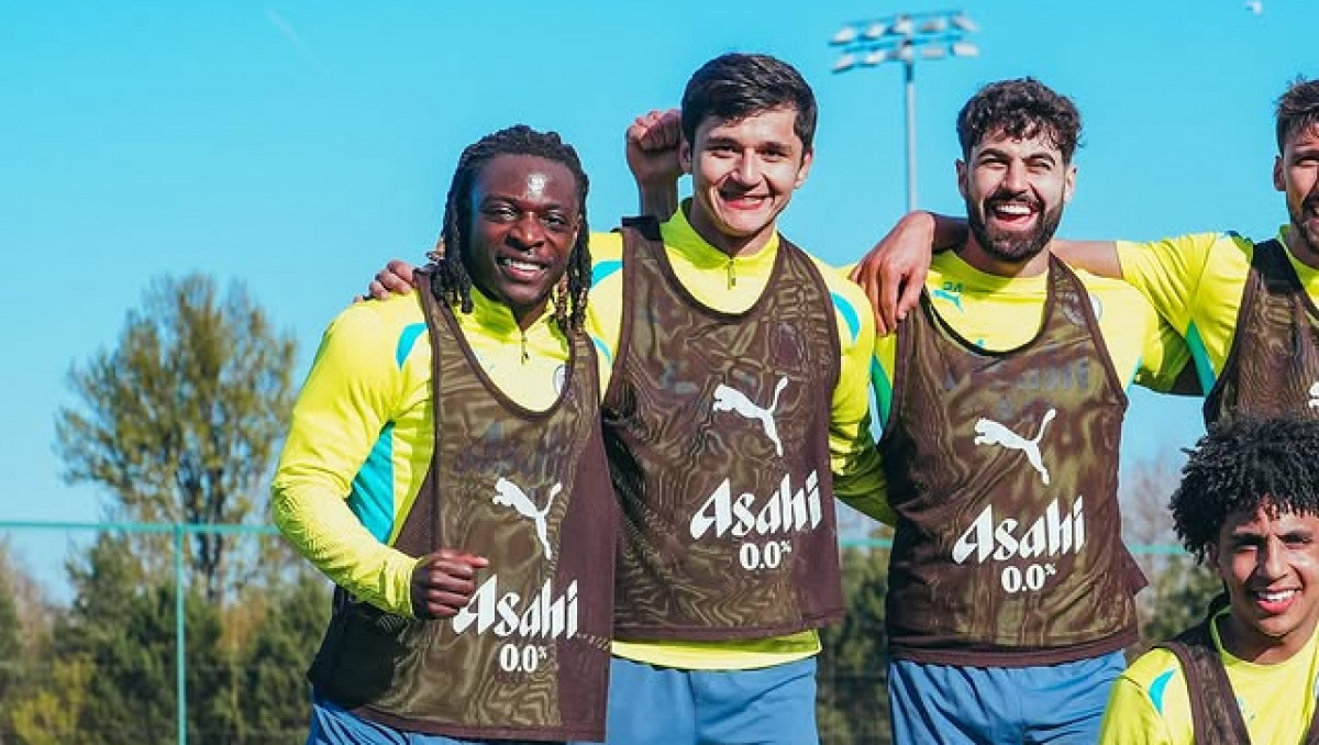 СМИ назвали виновника проблем Хусанова в "Манчестер Сити"