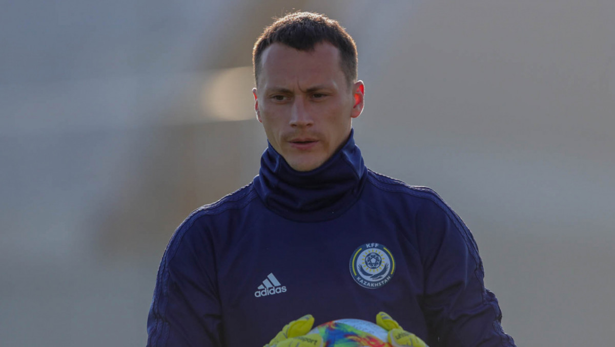 Вратарь сборной Казахстана забил гол в свои ворота