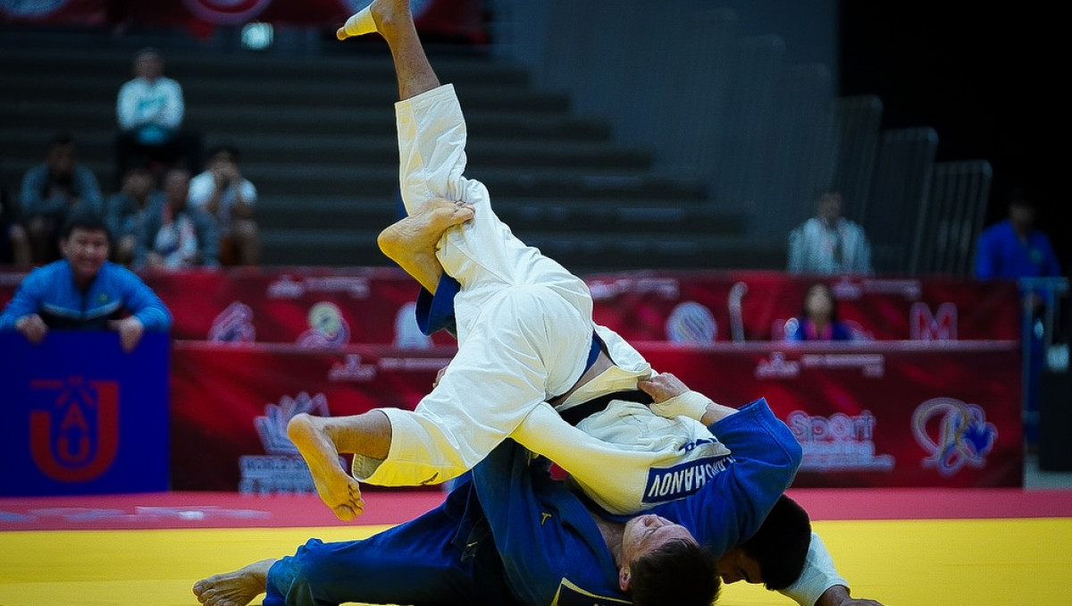 Казахстан победил Узбекистан в дуэли на чемпионате Азии по дзюдо
