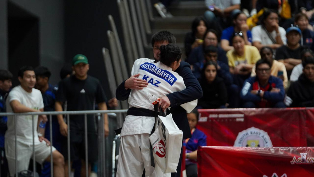 Казахстанка выиграла историческую медаль на ЧА по дзюдо