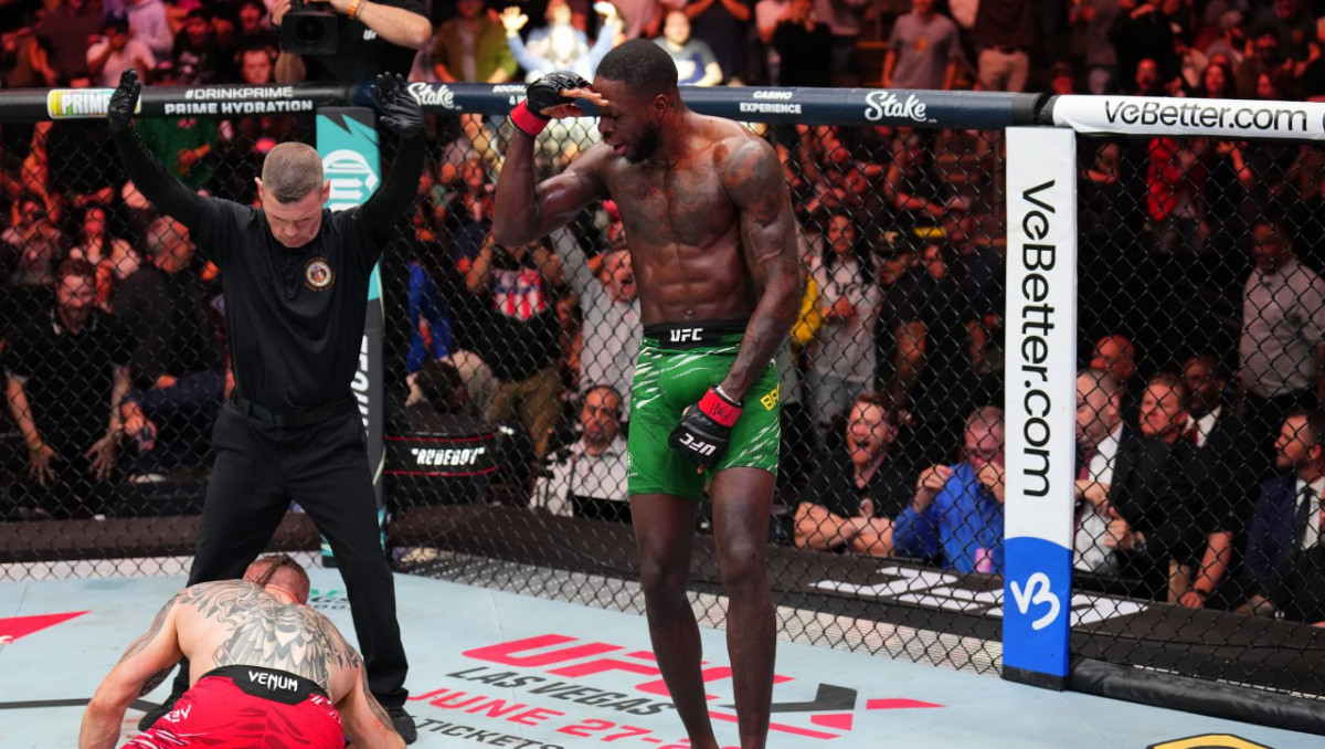 Видео глухого нокаута из веса Рахмонова в UFC. Он получил за это 25 миллионов!