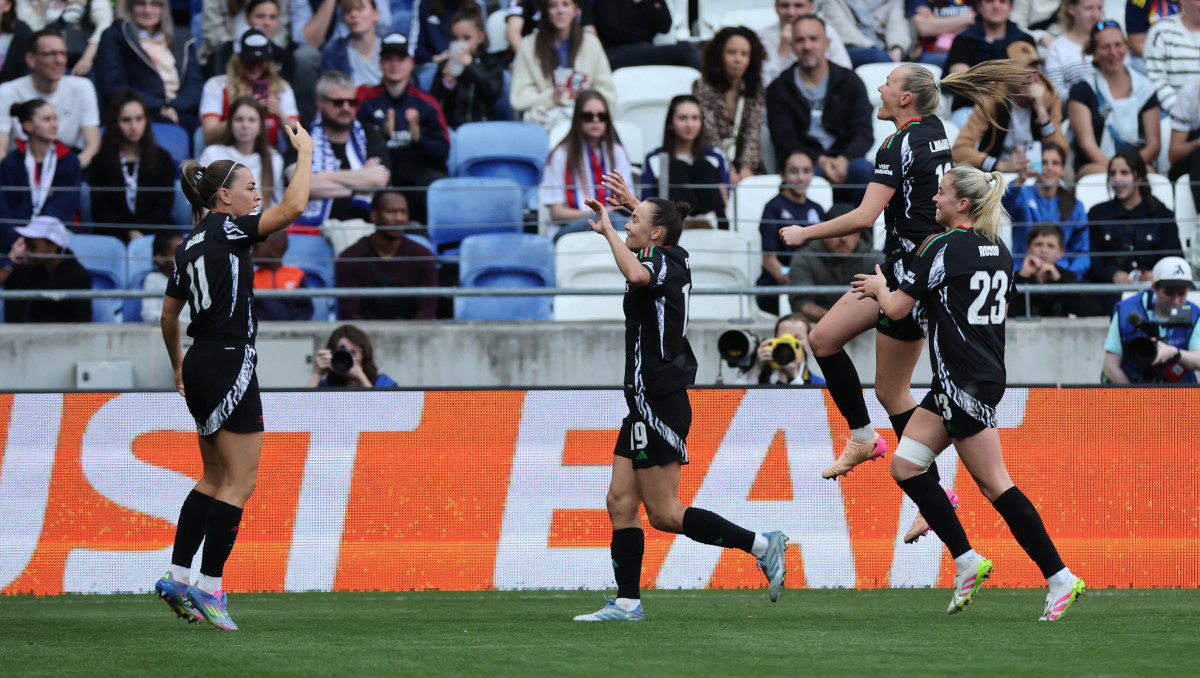 "Арсенал" сотворил сенсацию и вышел в финал Лиги чемпионов