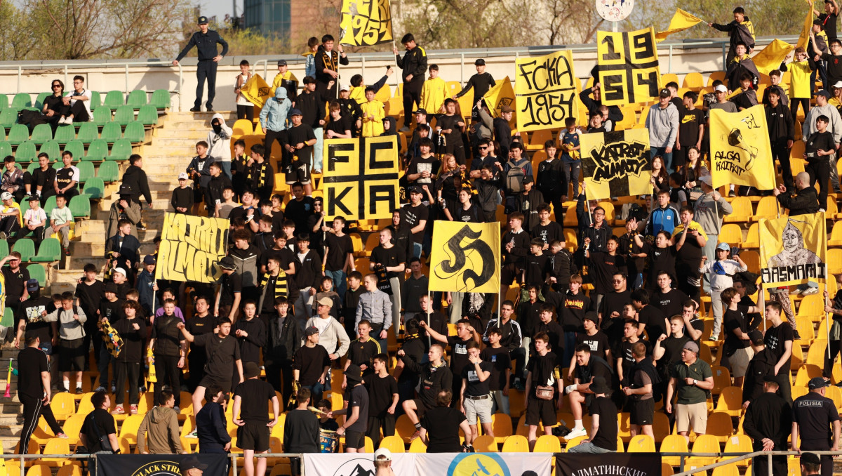 Фанаты "Кайрата" объявили бойкот клубу и выдвинули условия: что известно