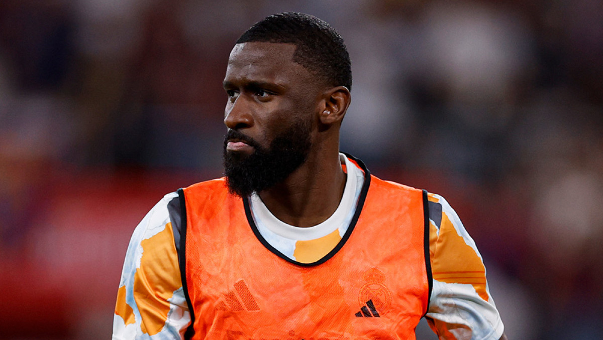 Скандал в финале с "Барсой". Звезда "Реала" узнал наказание за бросок льда в арбитра