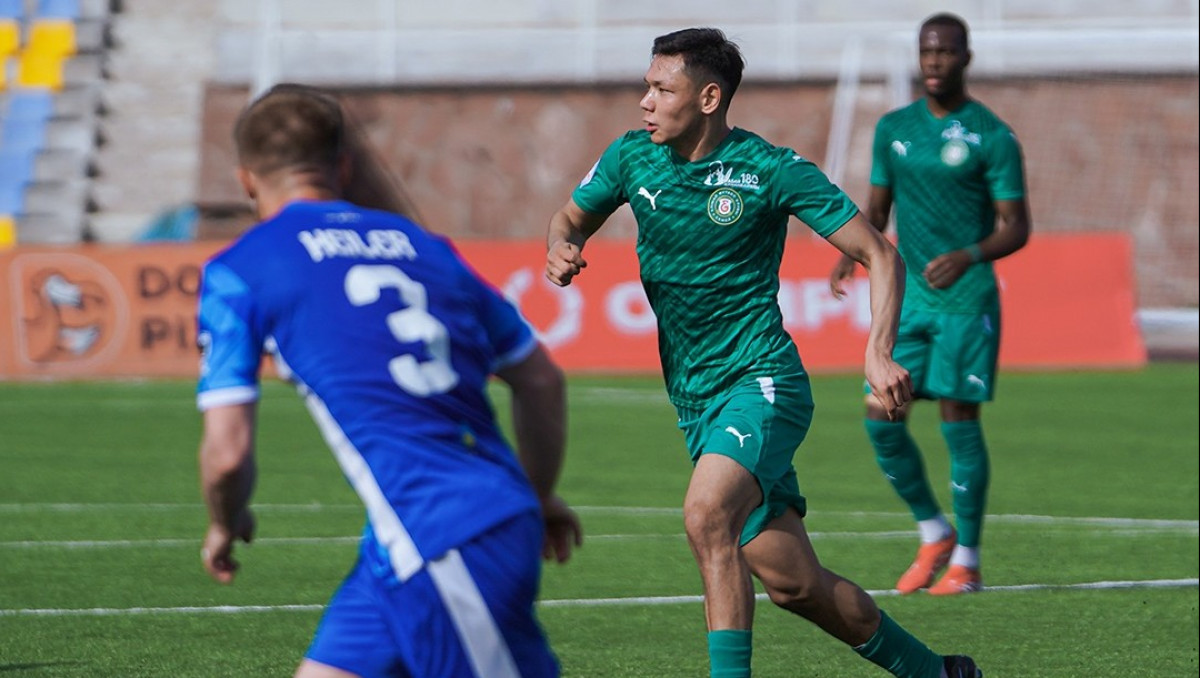 "Входит в тройку лучших в КПЛ". Алиев нашел нового опорника для сборной Казахстана