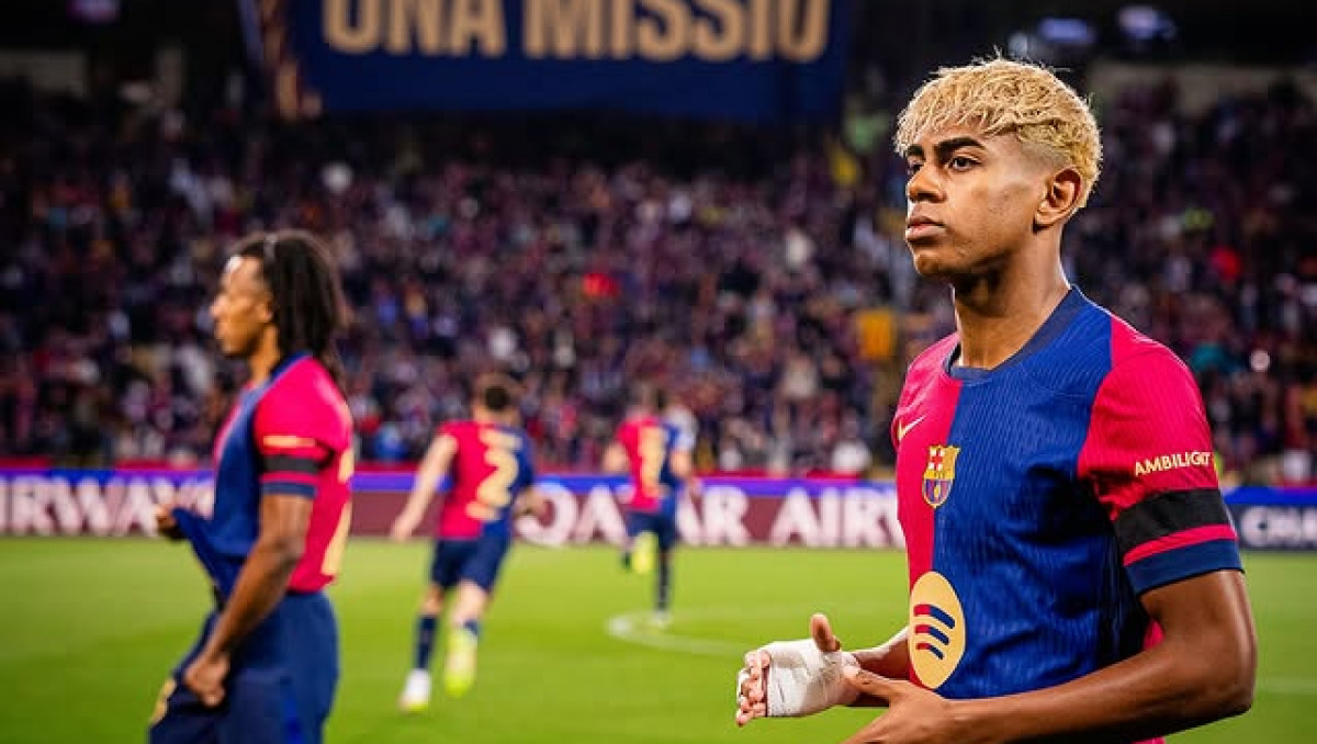 В "Барсе" назревает бунт из-за зарплаты Ямаля: названа сумма