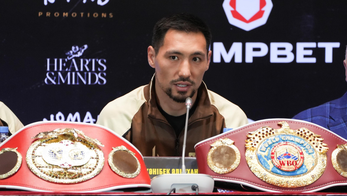 Алимханулы предложили бой в андеркарде Усик - Дюбуа