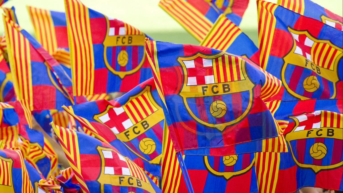 Дерби под угрозой: матч "Барселоны" оставят без фанатов?