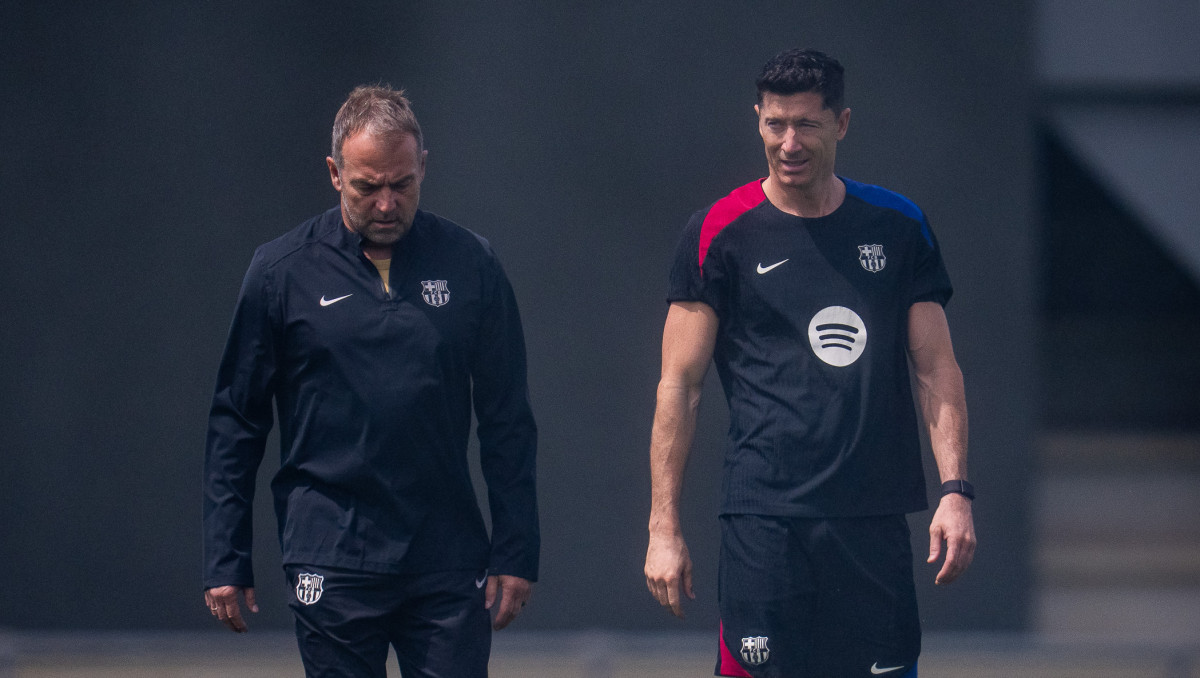 "Барса" вернулась. Флик подвел итоги сезона и пообещал еще один трофей