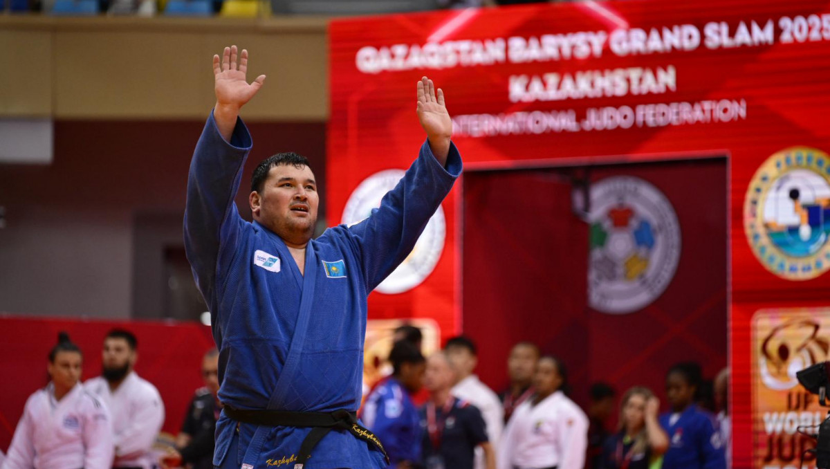 Иппоном завершилась схватка Казахстана за золото Grand Slam по дзюдо