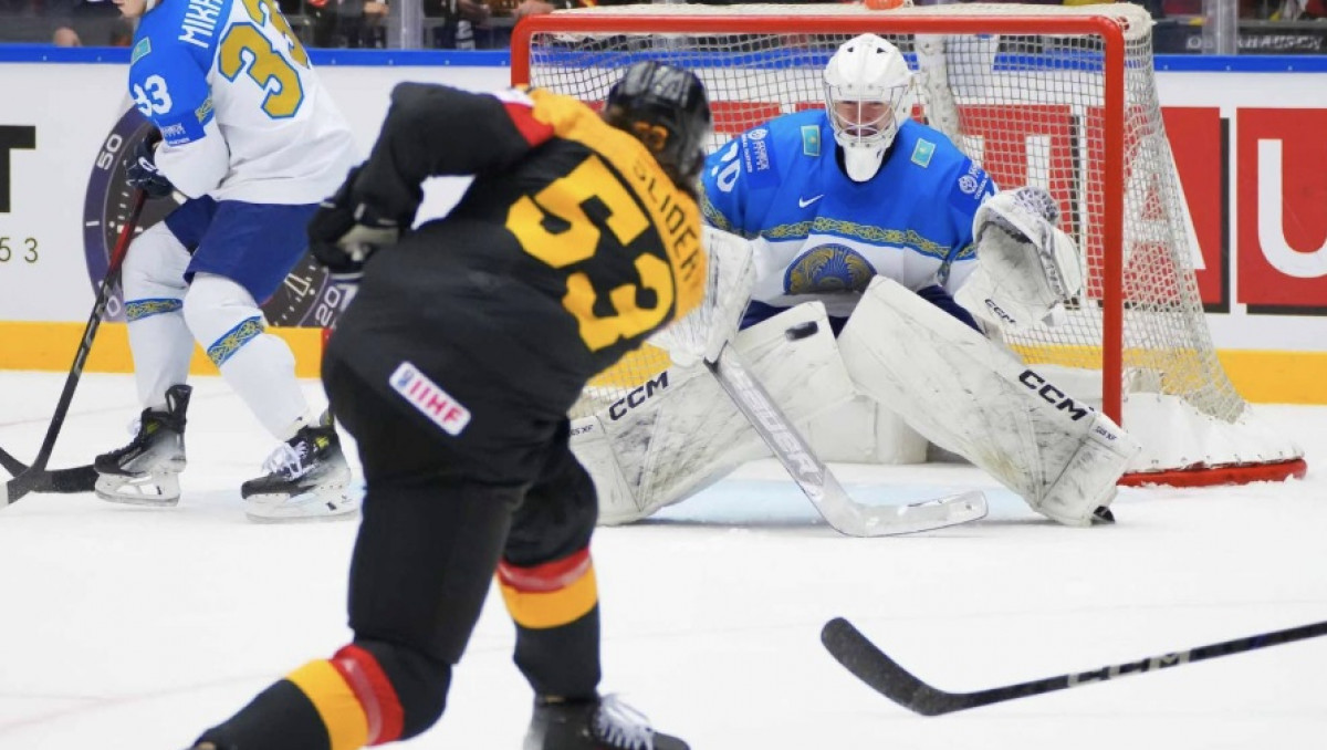 Пятью шайбами обернулся матч Казахстана за лидерство в группе ЧМ-2025 по хоккею